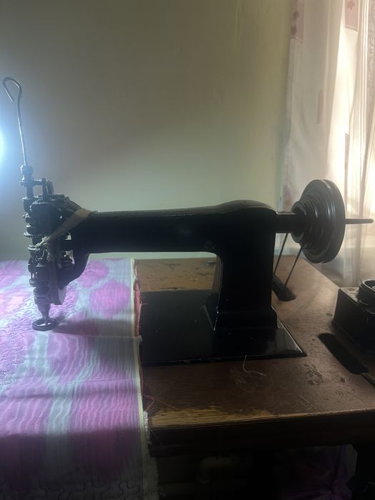 Швейная машина Zinger