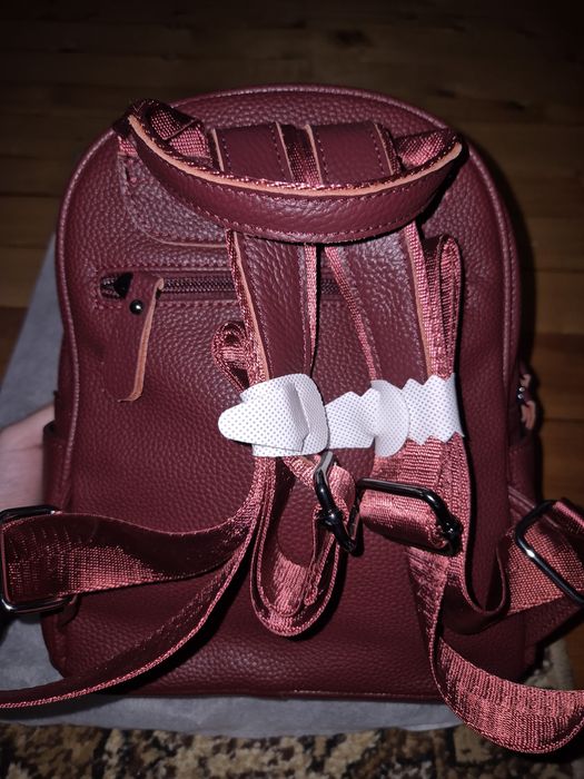 Чисто нова дамска раница Paula Venti, модел Jamey, в червен цвят