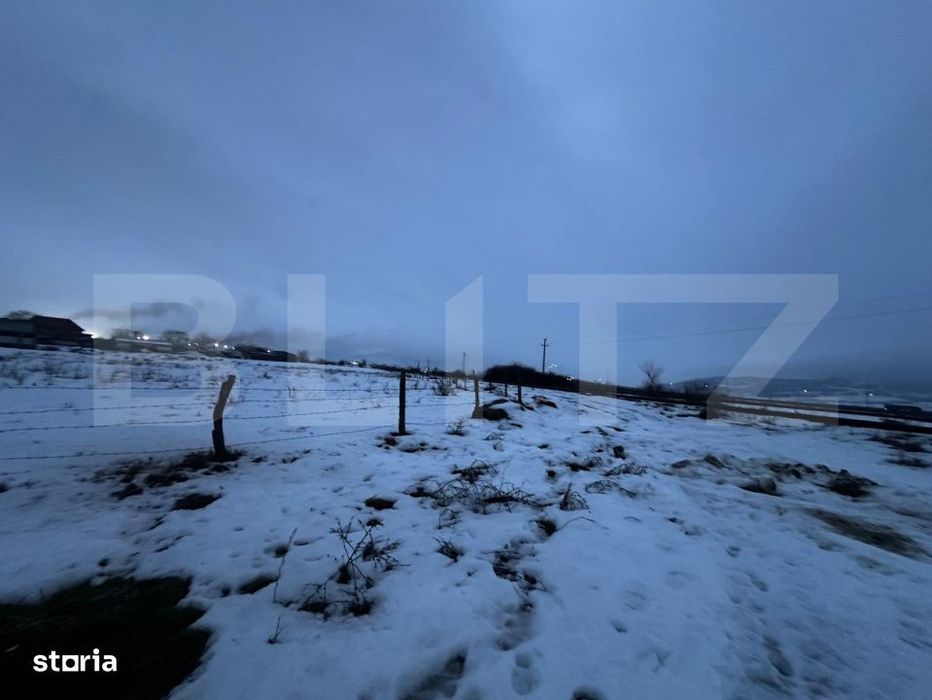 Teren intravilan, 5500 mp, utilitatile la front