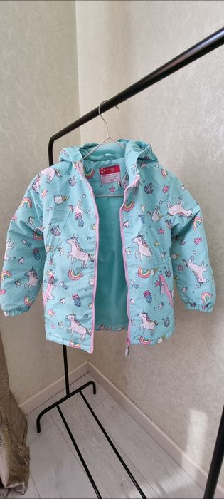 Весенняя куртка на девочку