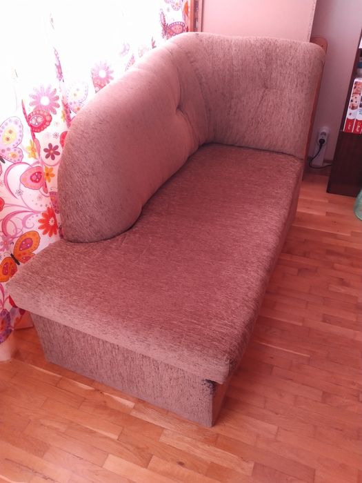 Ъглов диван-спалня и ракла