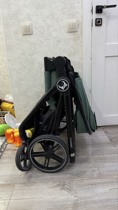 Продаю коляску 2в1 ining baby