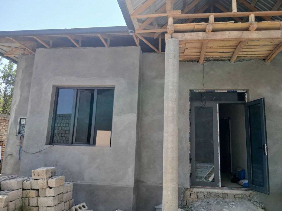 Янгийўл тумани Хонқўрғон маҳалласида 5 соток уй сотилади