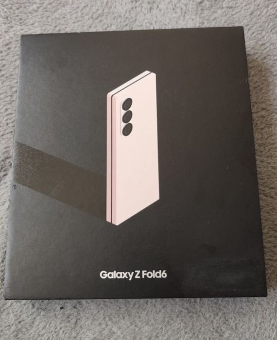 Продавам Samsung Galaxy Z Fold 6 256GB, розов.