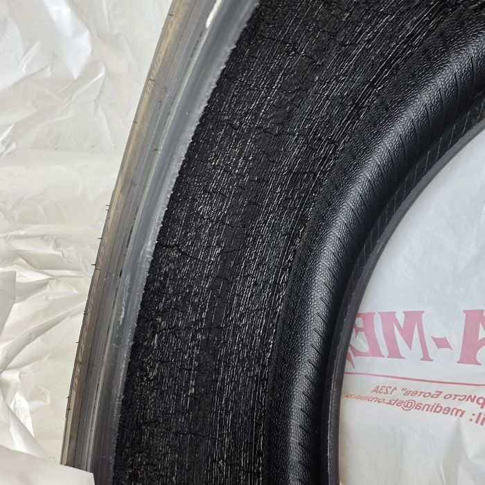 Летни гуми Pirelli Scorpion Seal Inside 235/45 R20. 4 броя. 6 мм грайфер.