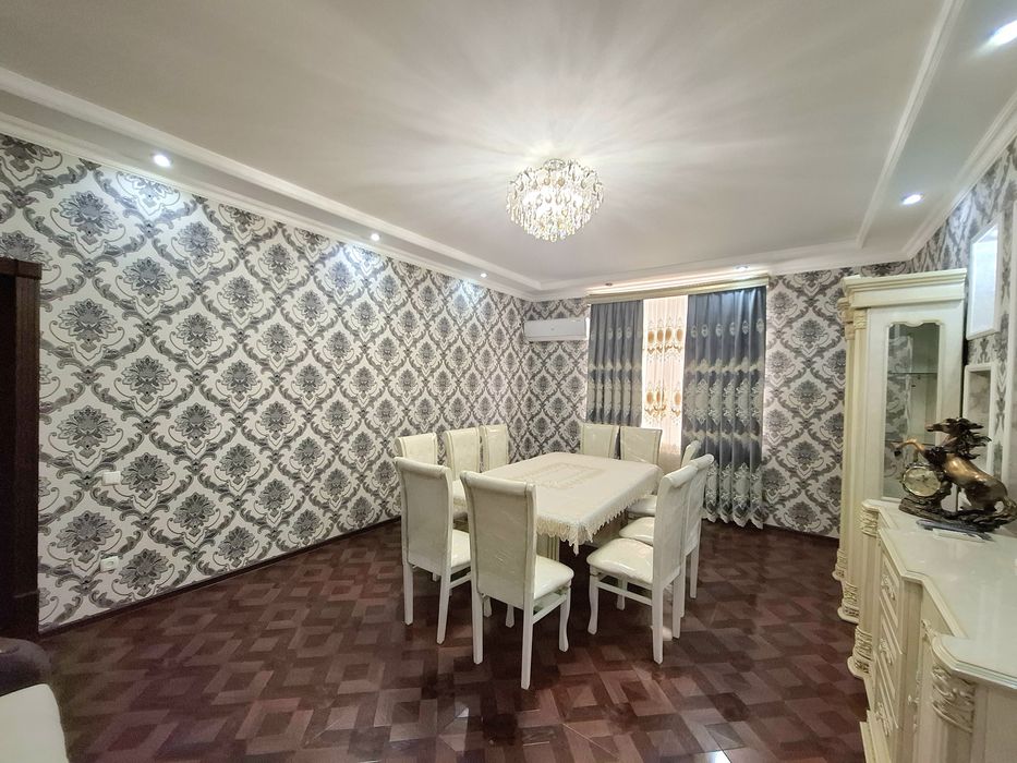 Сдается  2х  комнатная  Рудакий