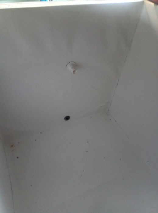 Вана за риба с желязна конструкция