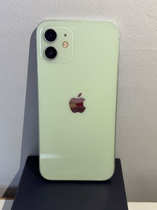 iPhone 12 зелен 64gb