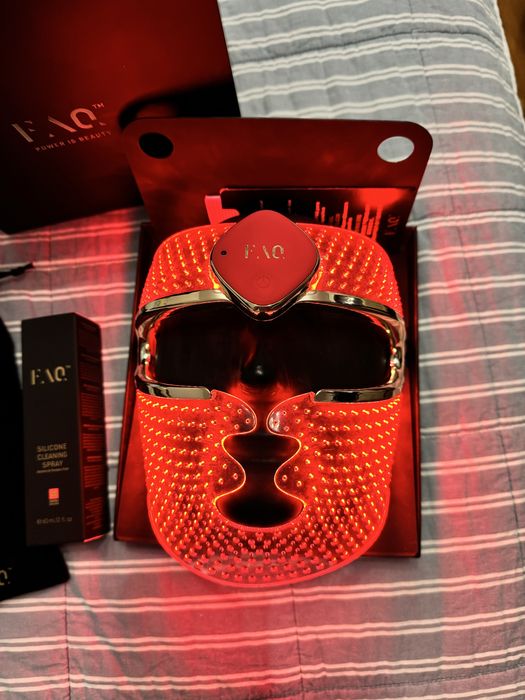 FOREO FAQ™ 201 Уред за изглаждане и редуциране на бръчки