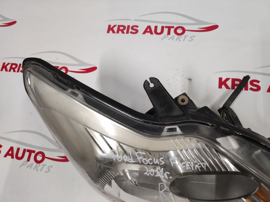 Десен фар за Ford Focus / Форд Фокус 2011г