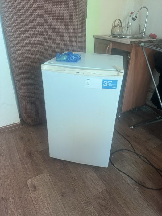 Холодильник продается