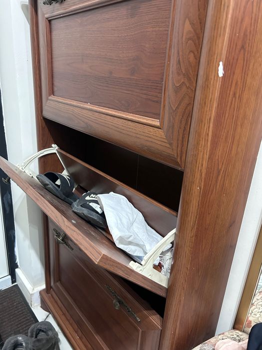 Продам шкаф обувница