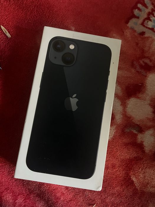 Продам Iphone 13