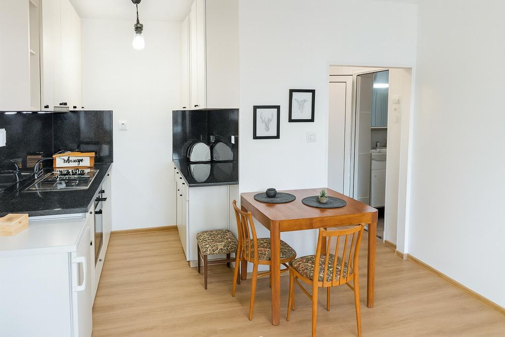 Дава се под наем Двустаен апартамент в Пловдив, Тракия - 36 кв.м за 306 € - Снимка #2