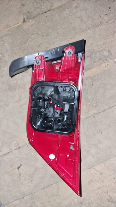 Stopuri spate vw passat B7
