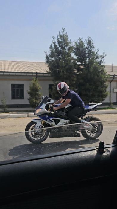 BMW S1000RR SportBike