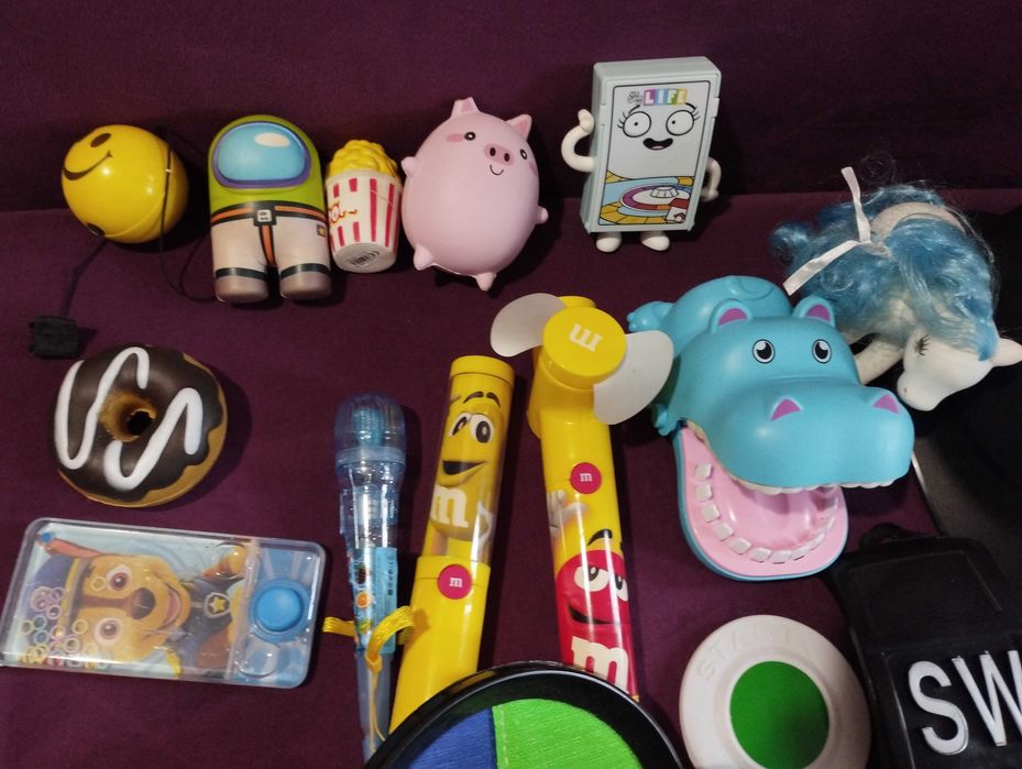 Сет играчки за 15 лв.