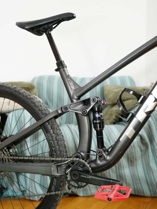 Bicicleta full suspension trail light enduro Trek Fuel Ex 5