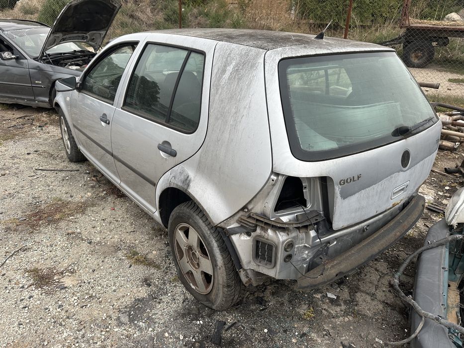 VW GOLF 4 AXR на части