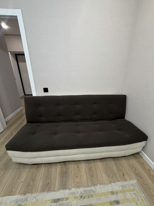 Продам  диван срочно 30000