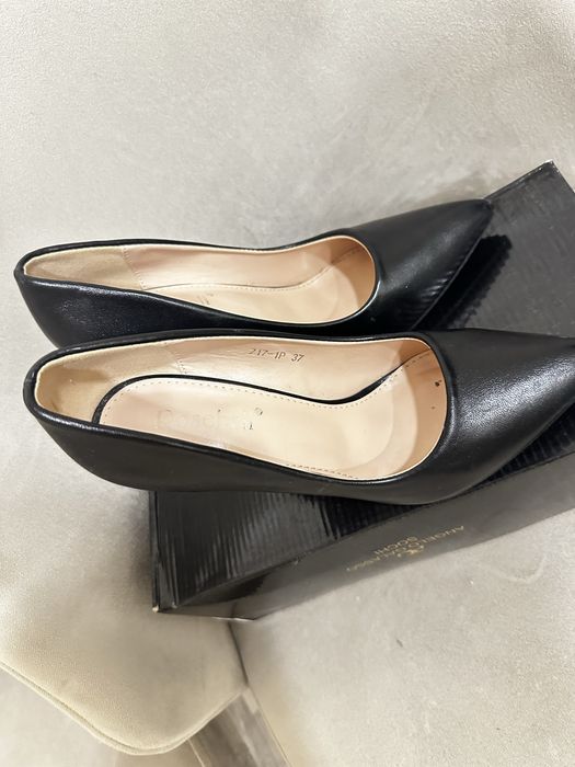 Кожаные женские туфли