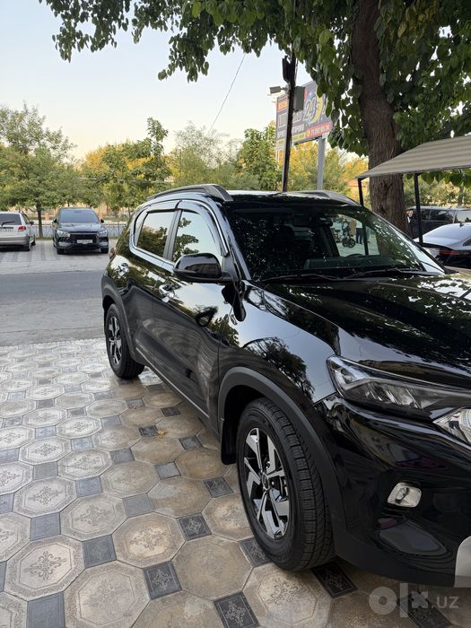 Kia sonet 2025-yil Full 20.000km Toza
