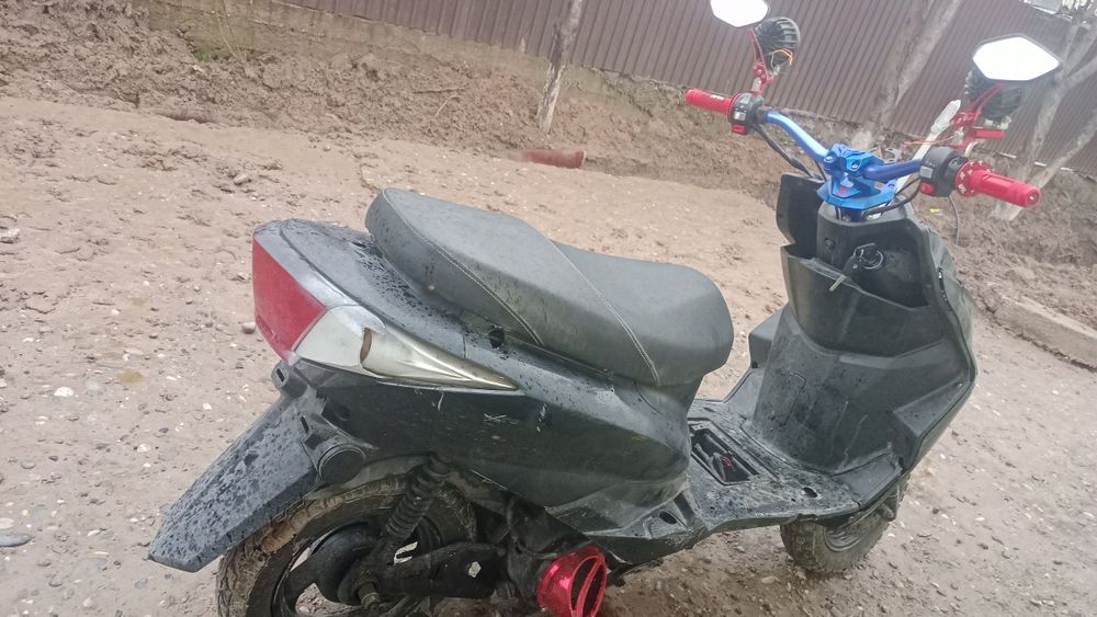 Мопед М8 80к обмен на айфон