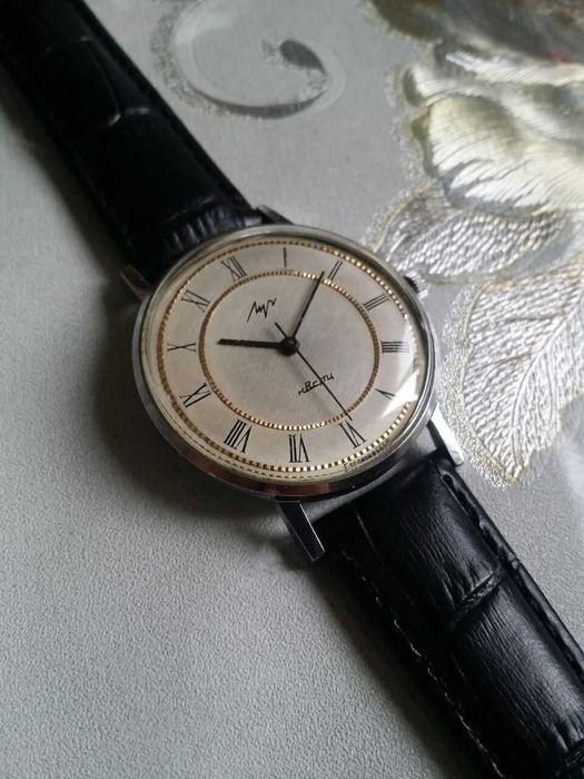 Наручные часы Луч-кварц