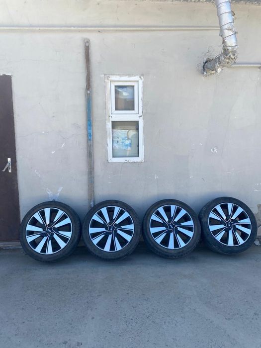 Покрышка с диском 245/45/19