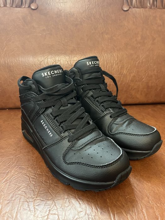 Adidasi skechers dama