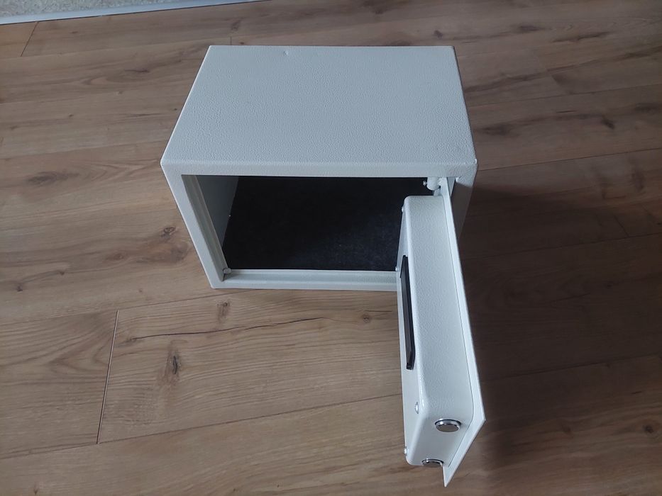 Сейф каса за съхранение