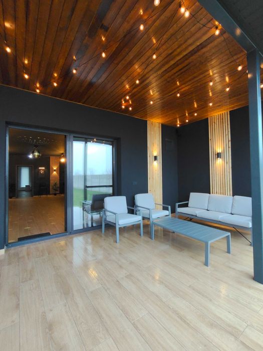 Casa de petreceri, vila de inchiriat pentru evenimente private