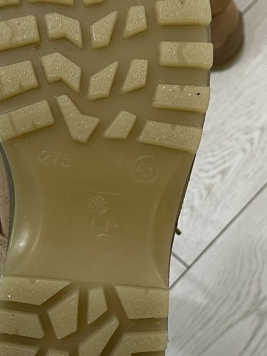 Абсолютно новые берцы