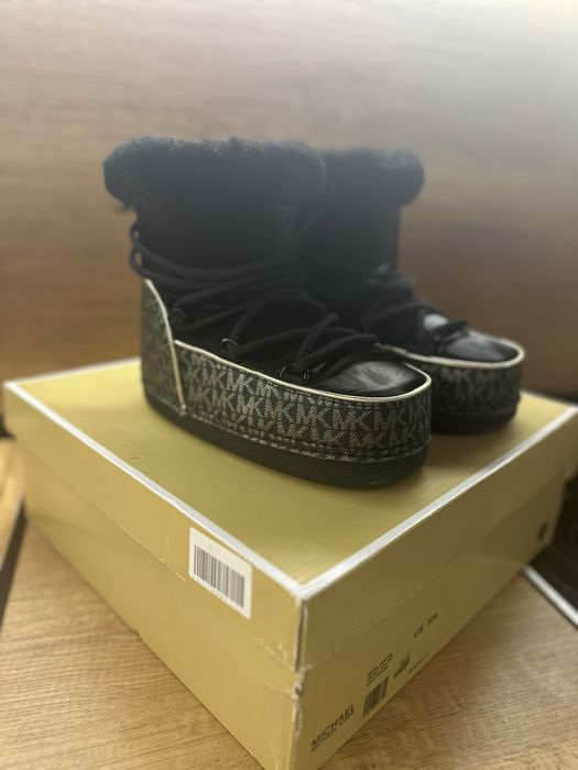 Дамски апрески Michael Kors