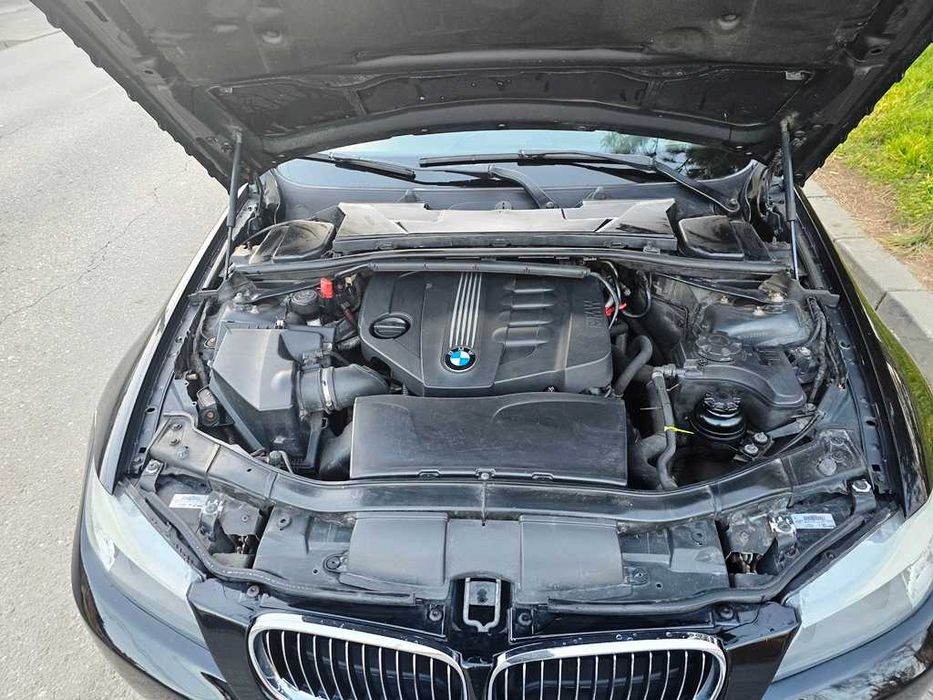 BMW 3 Series 2011 — imagine 5