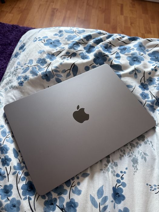 MacBook Air M2, 2022