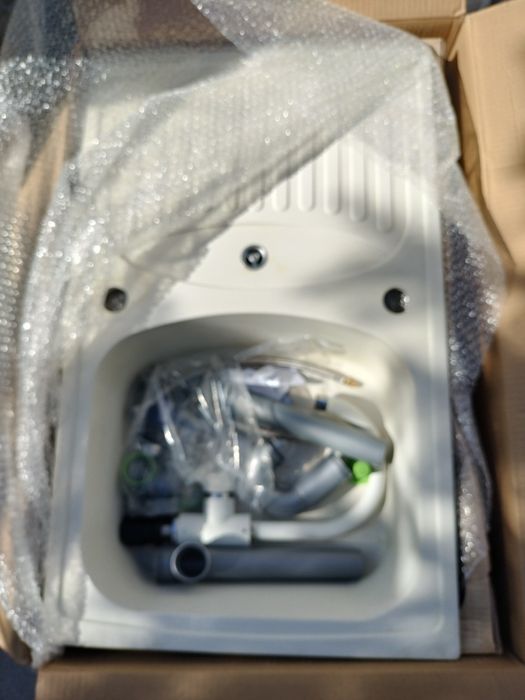 vând chiuveta Ferro stare foarte buna