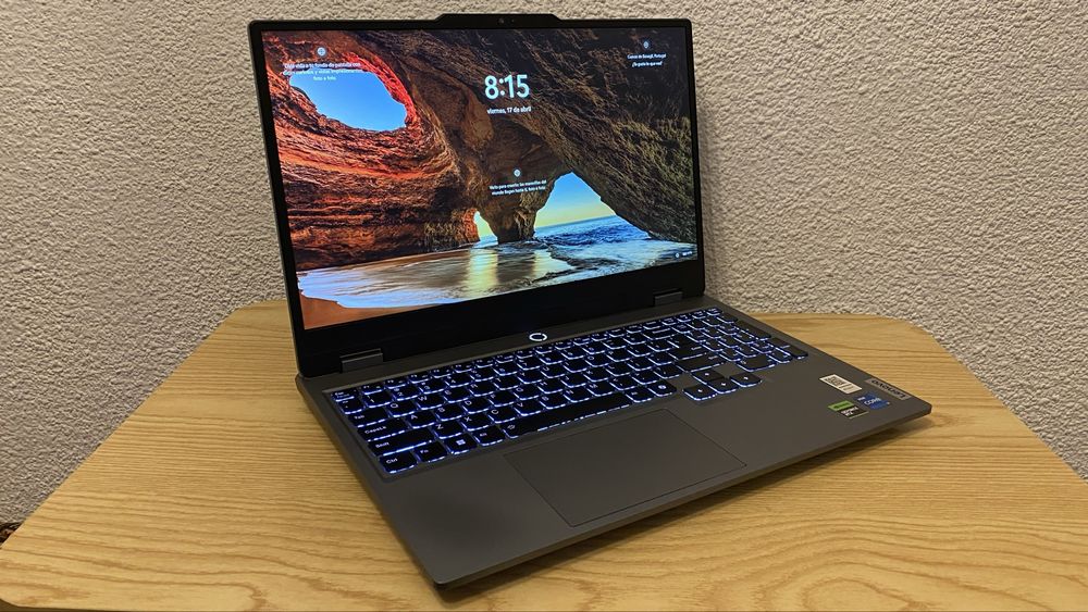 Laptop Gaming Lenovo LOQ 15IRX9