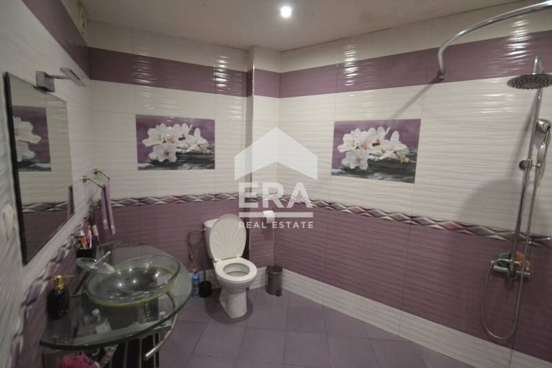 Просторен и луксозен апартамент в топ център на Хасково!