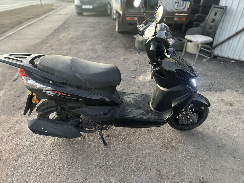Продам Новый мопед М8