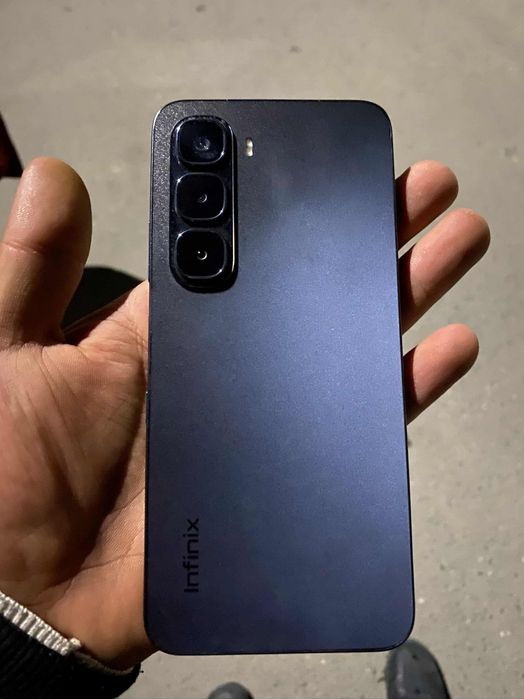 Телефон продаётся