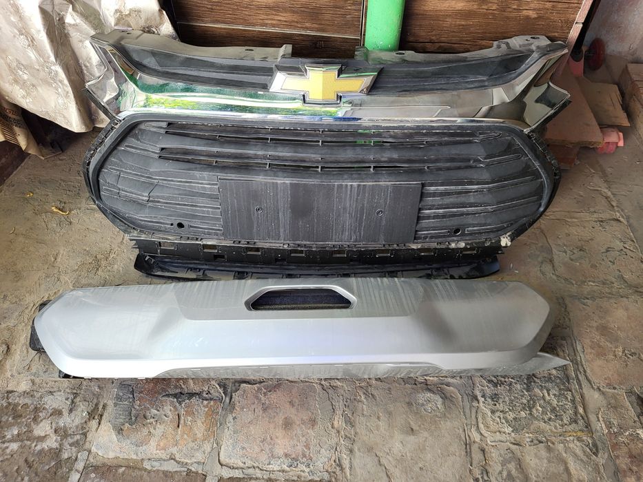 Продаётся облицовка автомобиля ТРЕКЕР 2