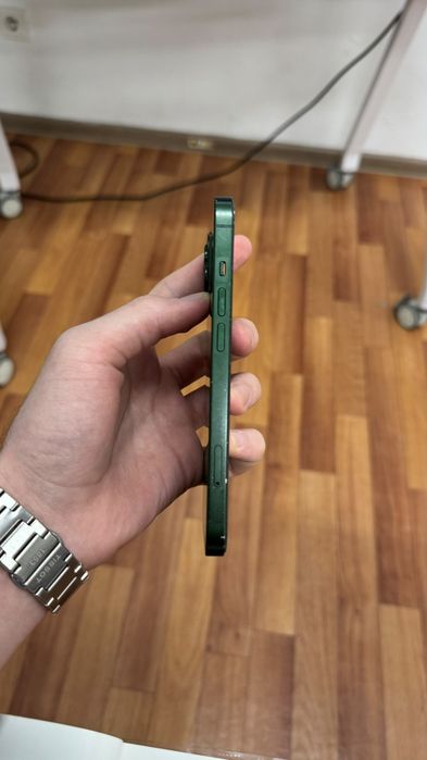 iPhone 13 128gb.