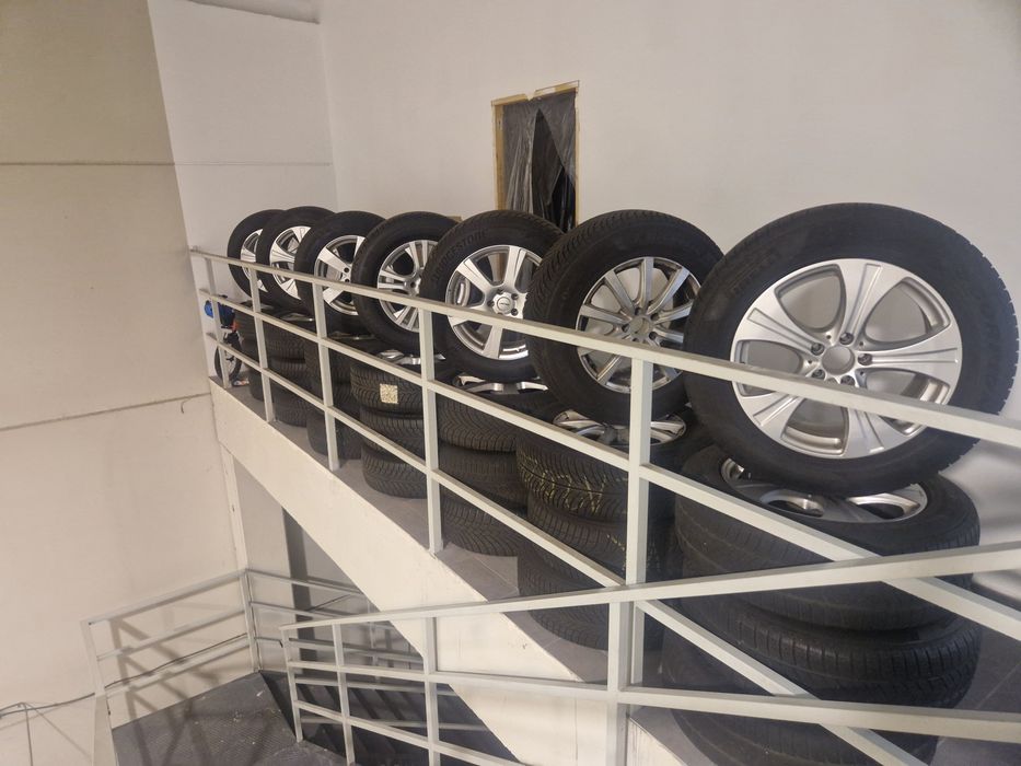 De vânzare roti de iarna 5x112 235 60 R 18 4 seturi și 235 65 R 17
