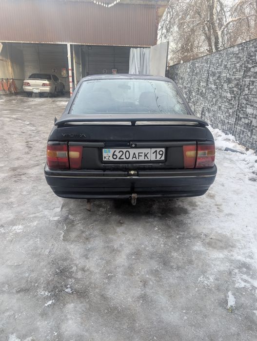 Продается Opel vectra A 1,8 1992