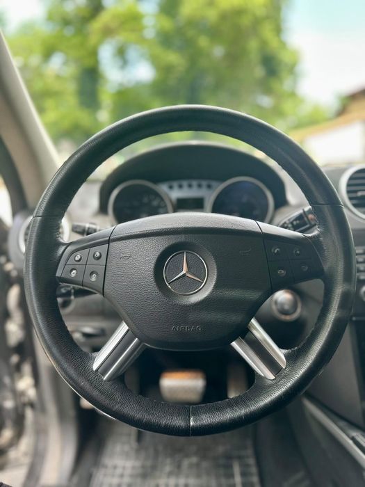 Mercedes-Benz ML320 4Matic