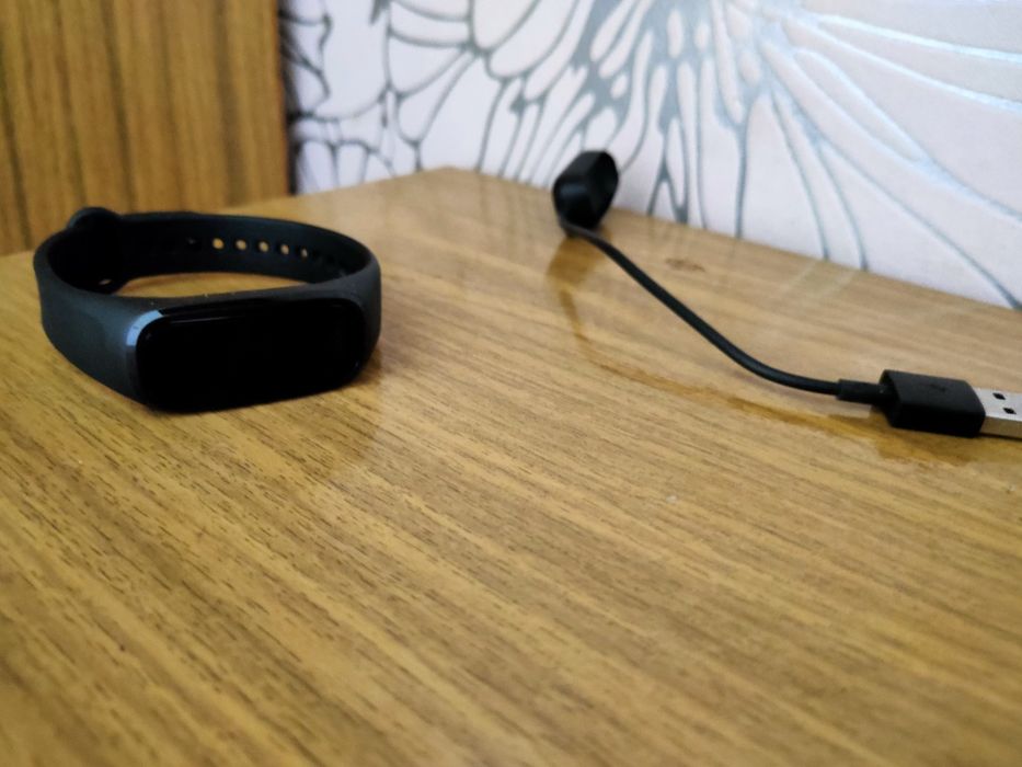 Фитнес-браслет "Oppo Band"