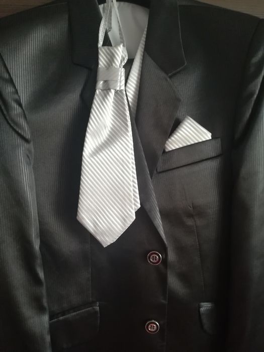 costum deosebit 46/48 (mire, banchet)