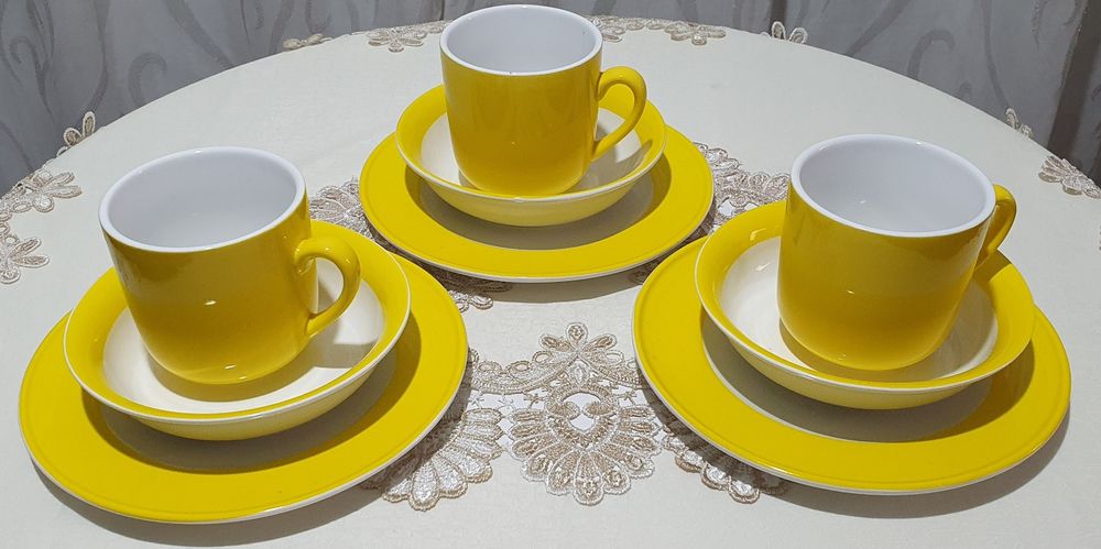 Set  mic dejun și 9 piese.