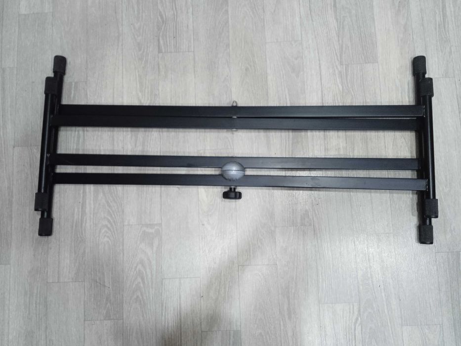 Синтезатор с подставкой